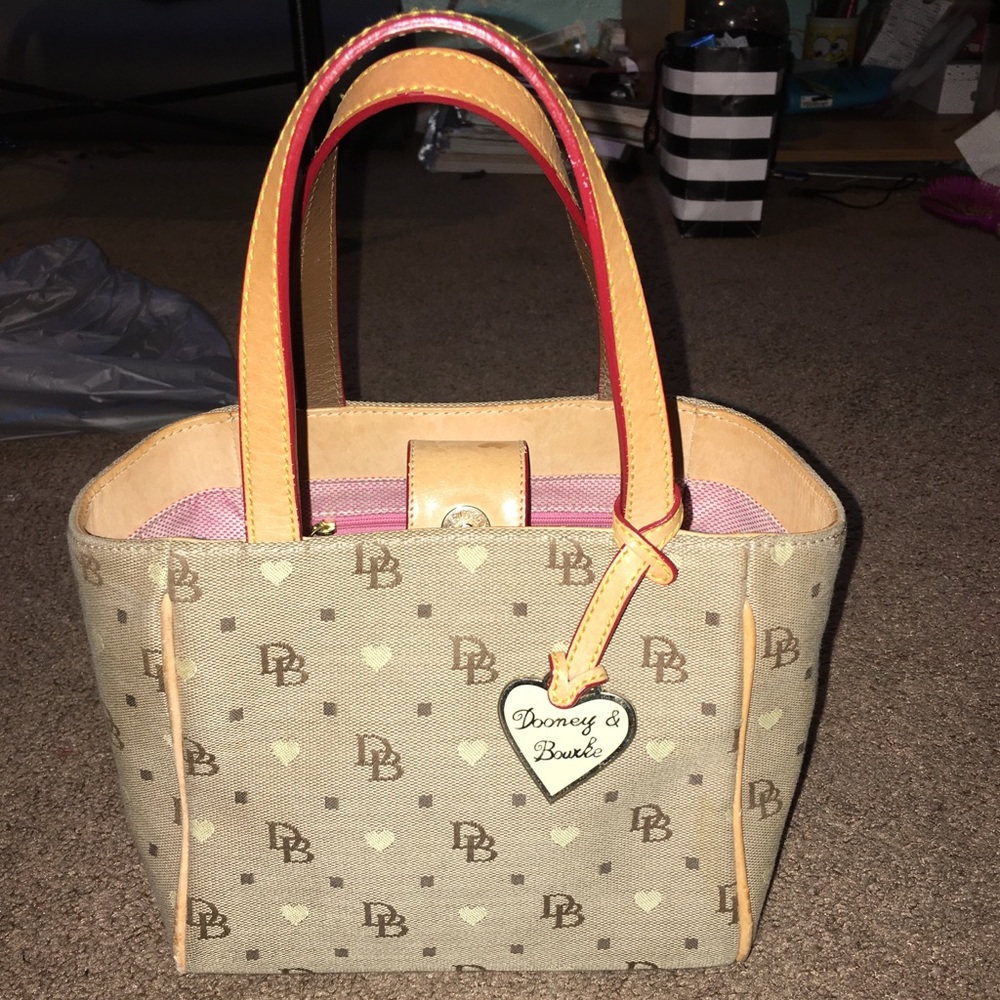 Dooney & bourke bag (authentic)
